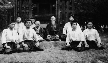 morihei-students aikido founder with his students